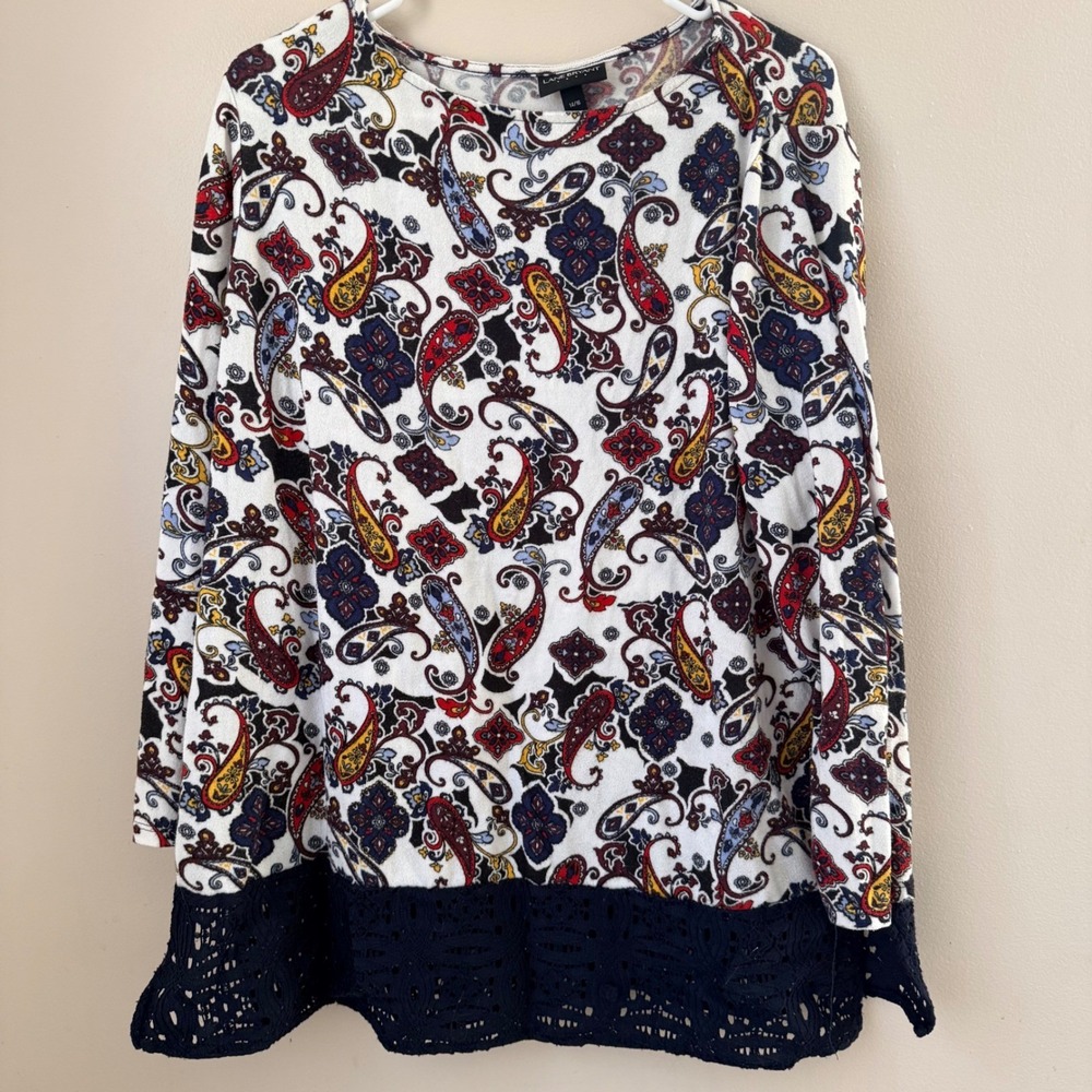 Lane Bryant Womens Paisley Print Long Sleeve‎ Top with Crochet Lace Hem 14/16